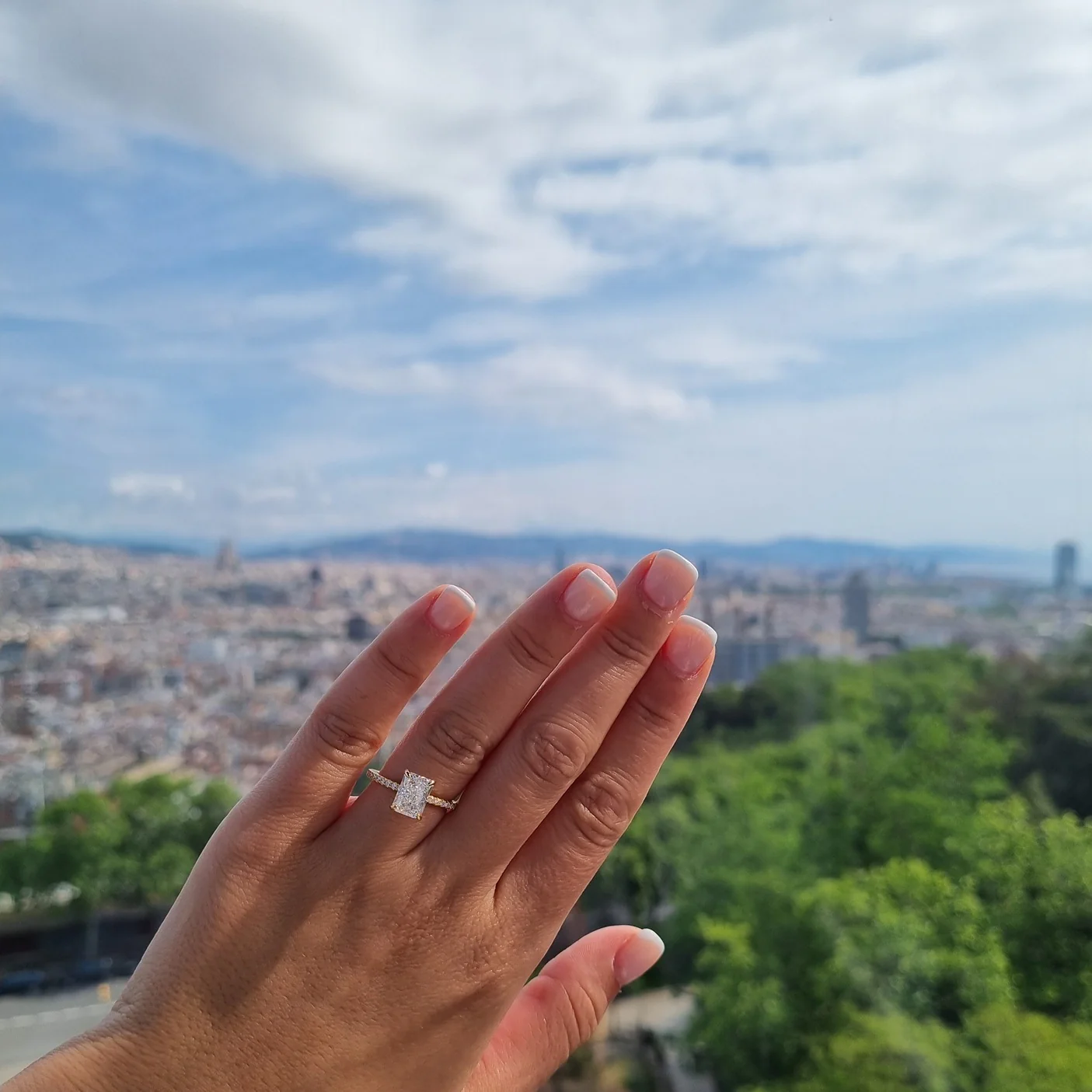 Amalfi Radiant Cut Ring - Gold - Image 5