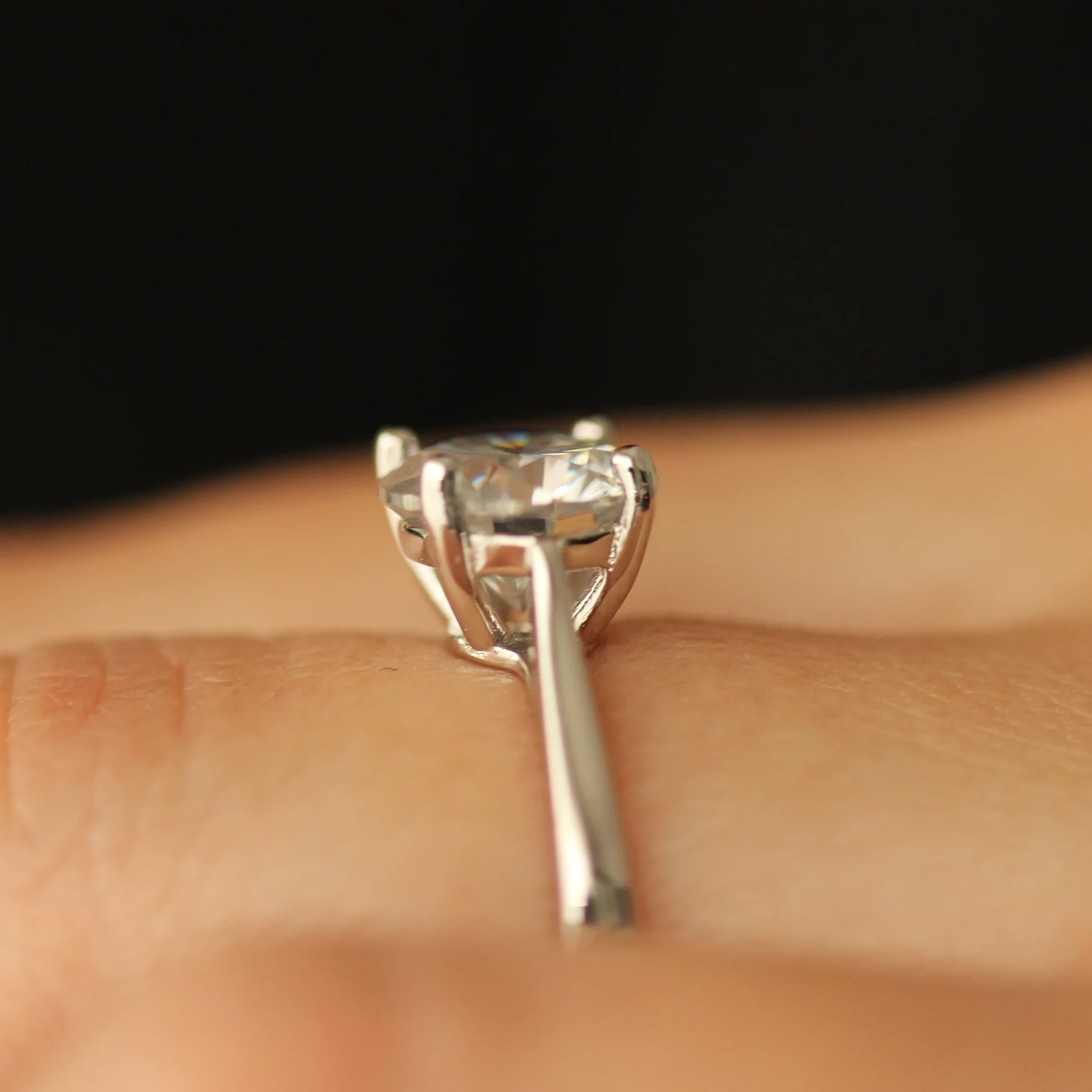 Cannes 2 Ct Round Moissanite Ring - Image 7