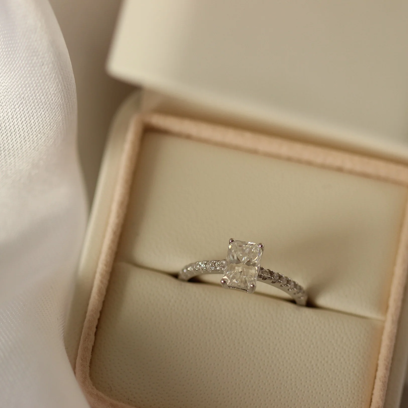 Evora 1 Ct Radiant Pave Set Moissanite Ring - Image 5