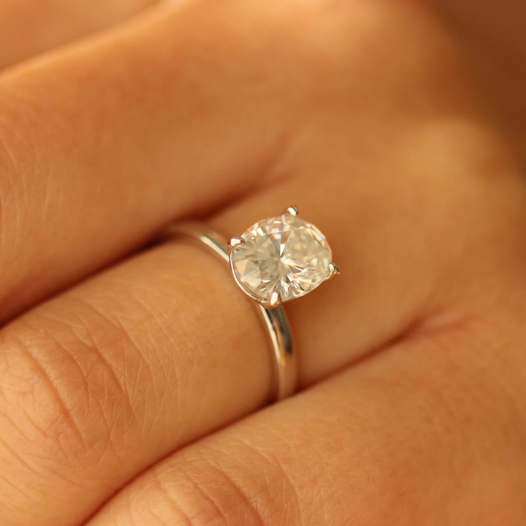 Geneva 2 Ct Oval Moissanite Ring - Image 3
