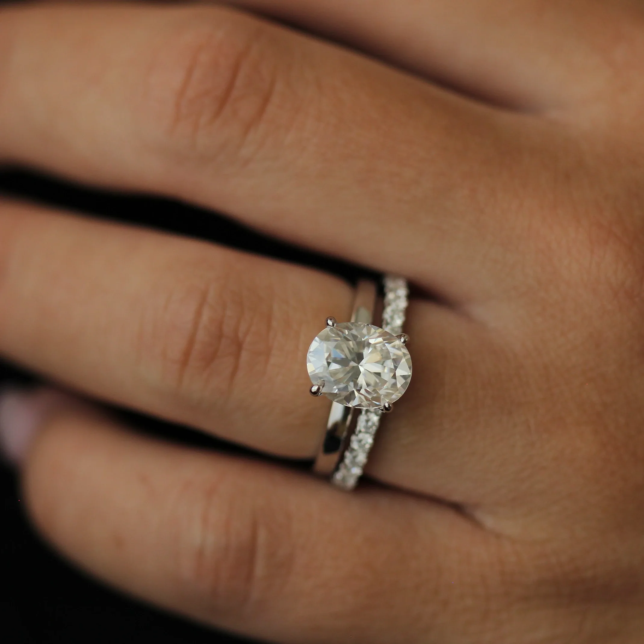 Geneva 3 Ct Oval Moissanite Ring - Image 4