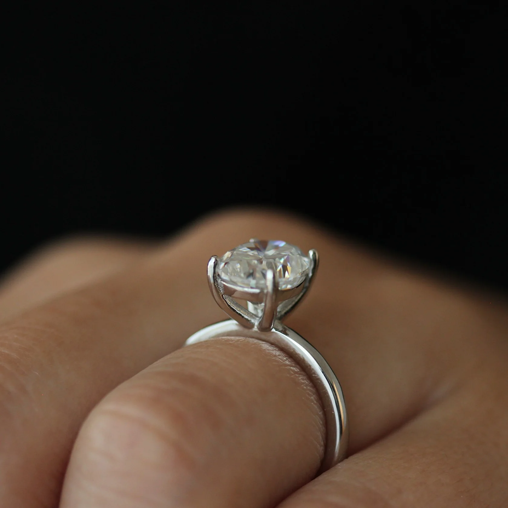 Geneva 3 Ct Oval Moissanite Ring - Image 9