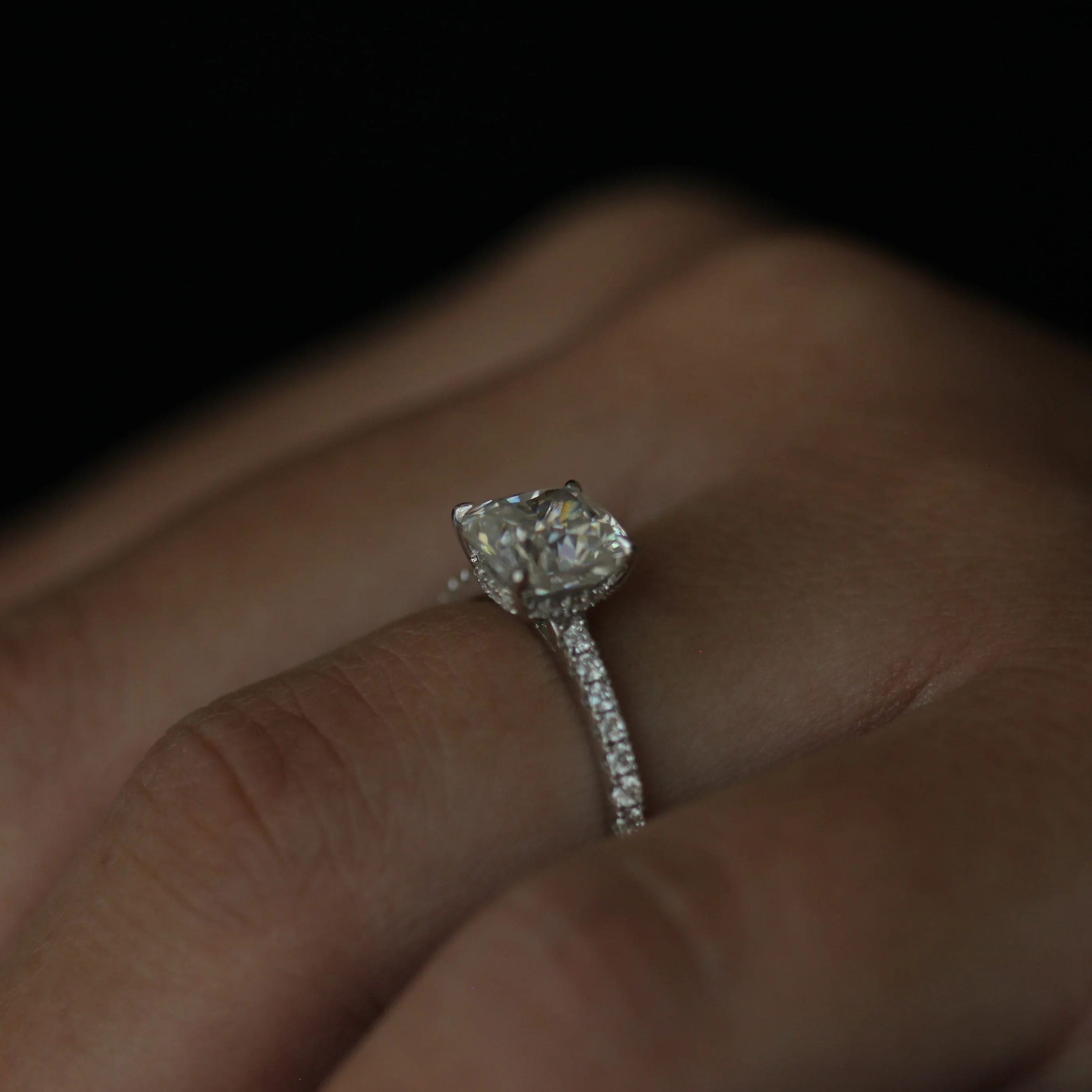 Genoa 2 Ct Cushion Moissanite Ring - Image 4