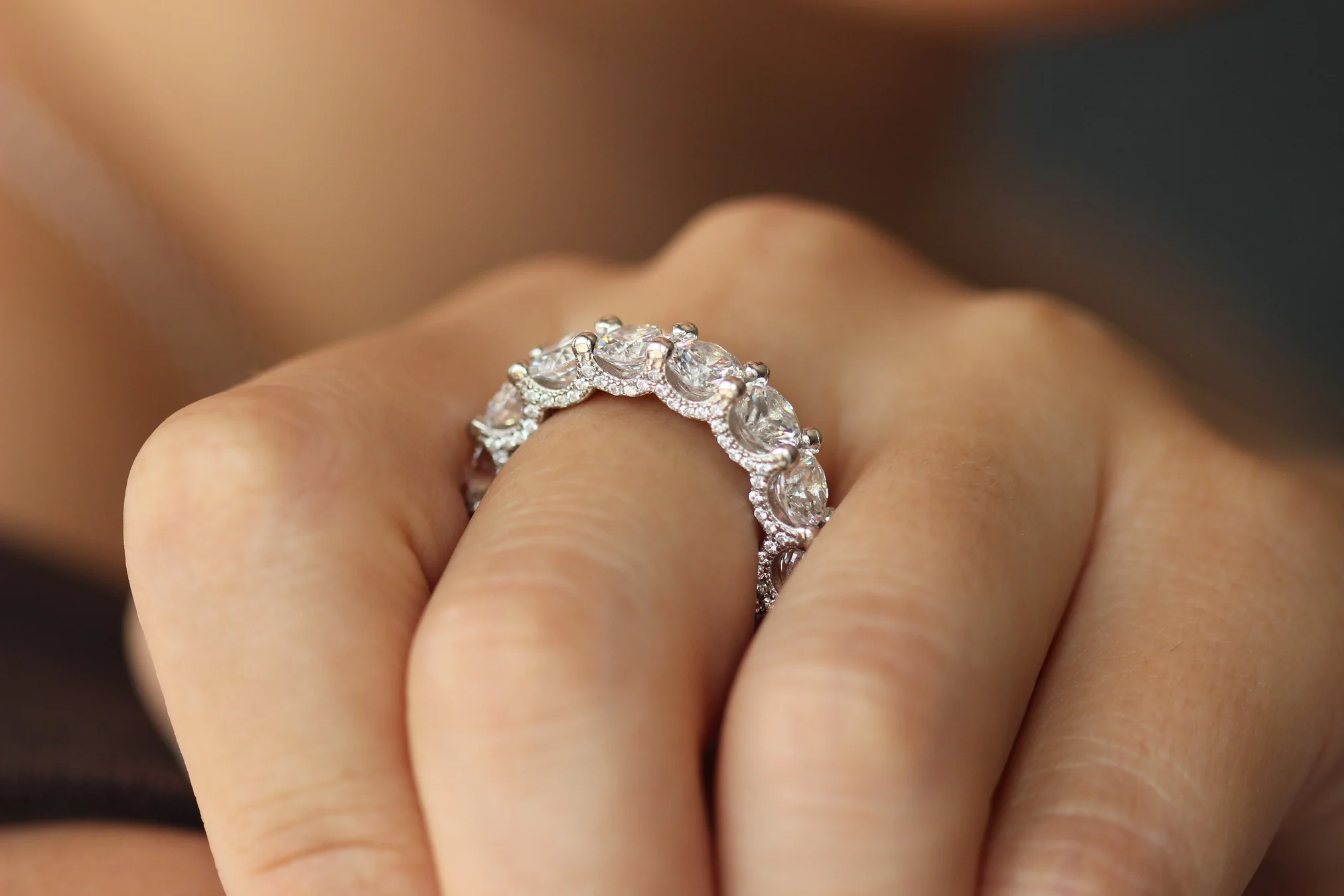 Hamptons Eternity Ring - Silver - Image 4