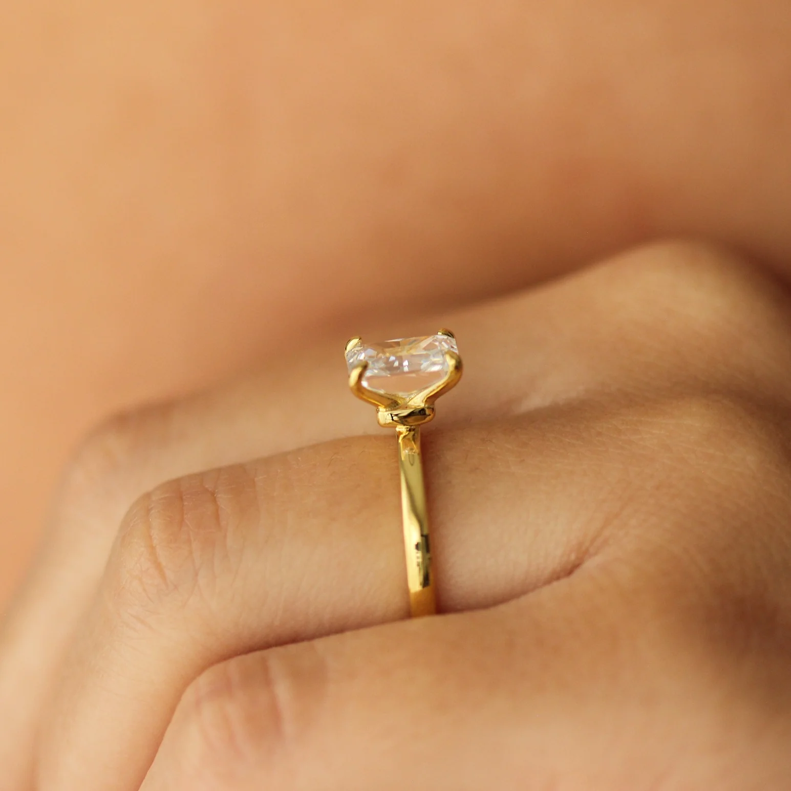 Melbourne Rectangle Ring - Gold - Image 4