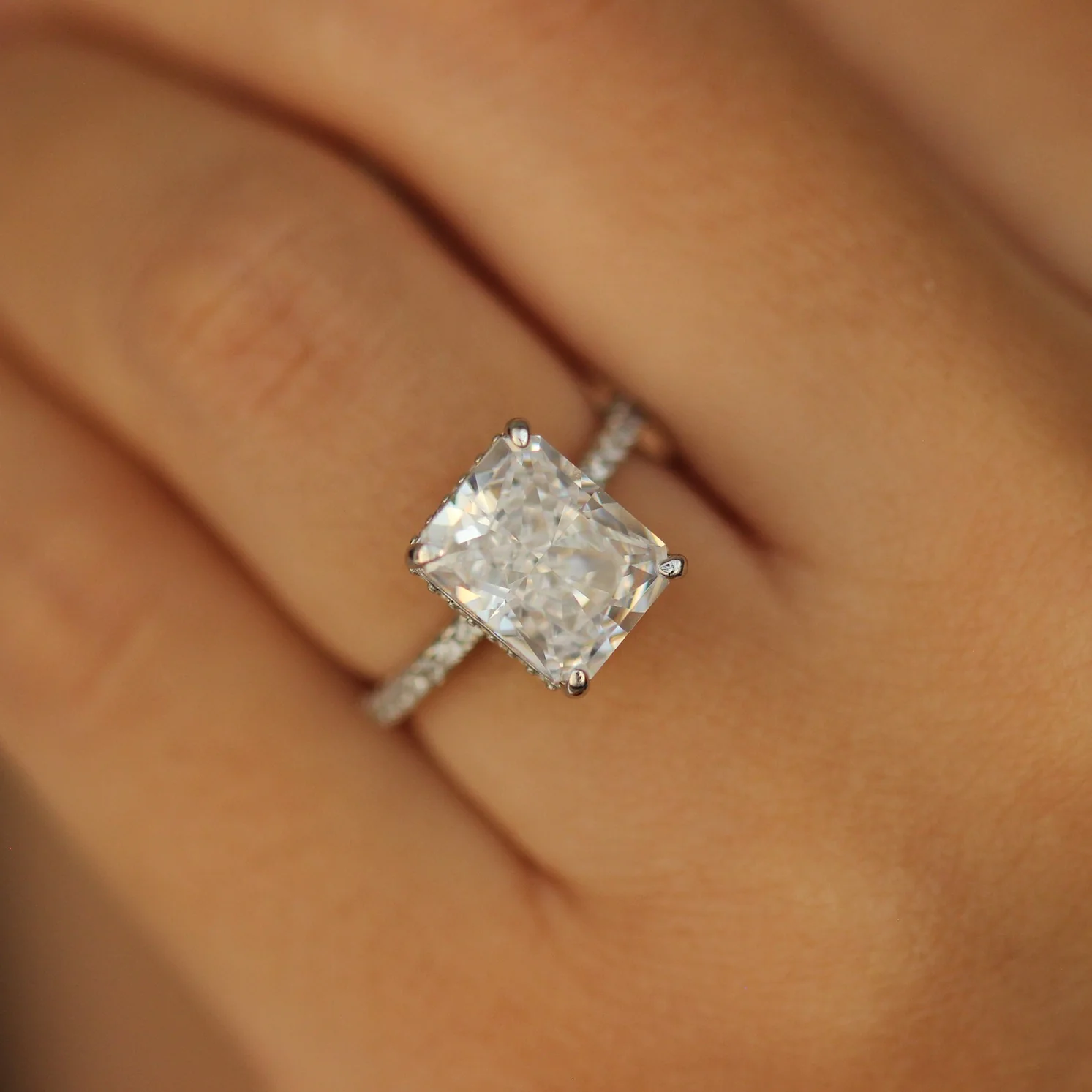 Varenna Rectangle Ring - Silver - Image 3