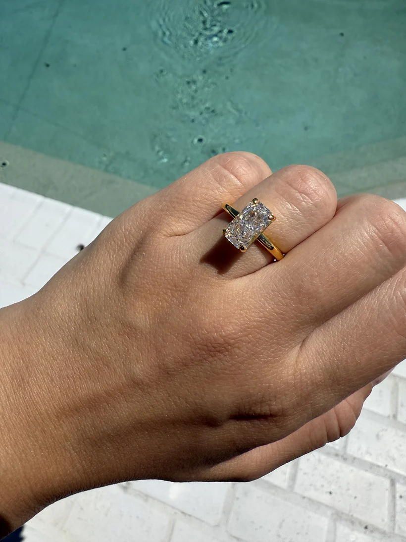 Vienna Rectangle Ring - Gold - Image 3